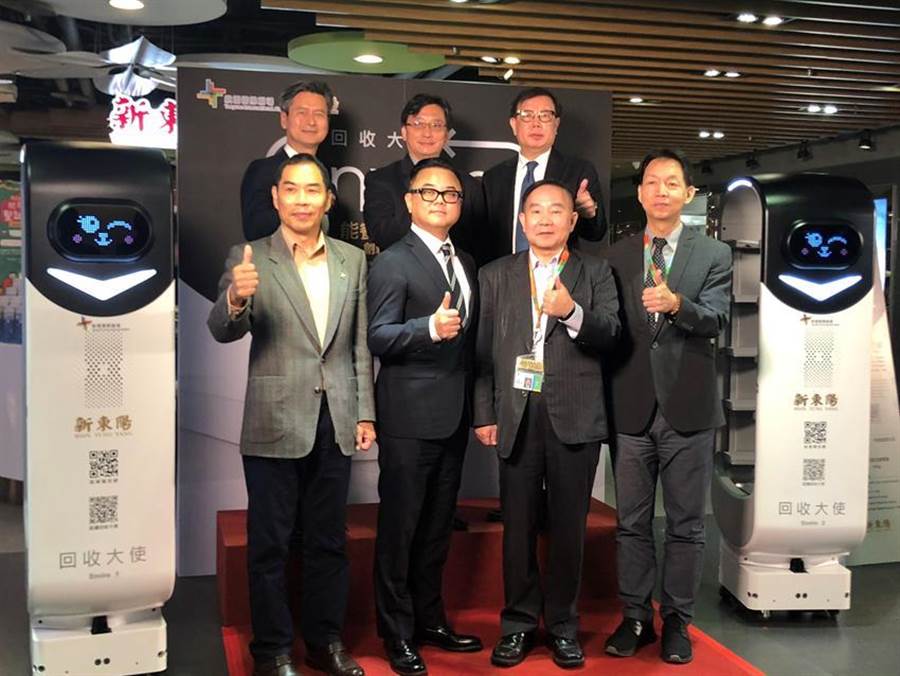 東元、新東陽開發(fā)智能餐盤 回收機(jī)器人今上工